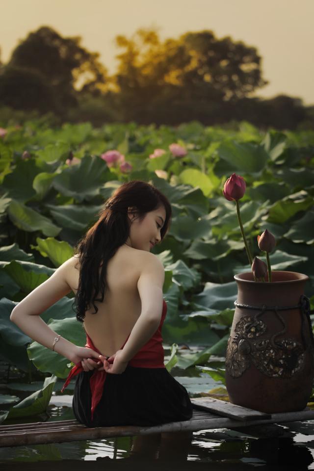 用力挺进她的花苞啊太深文章